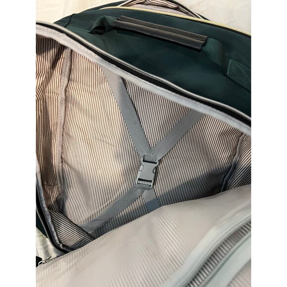 Lovevook Multi Section Padded XL Computer Backpack - Picture 4 of 6